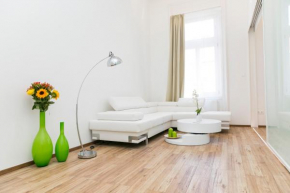 Convenience & Chic by the Basilica